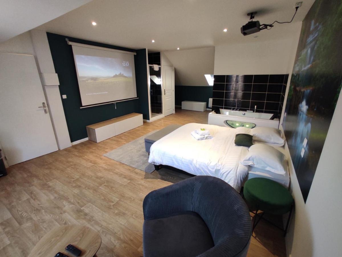 Ng Suitehome - Lille I Roubaix Centre I Coq Francais - Balneo - Netflix - Wifi Exterior photo